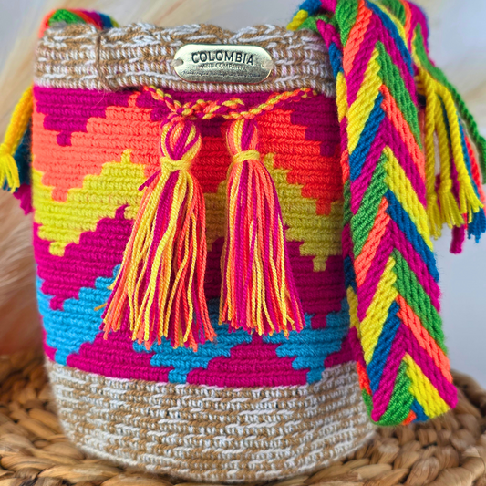 Handmade Crossbody Bucket Bag – Wayuu Design Braided Strap (Small)