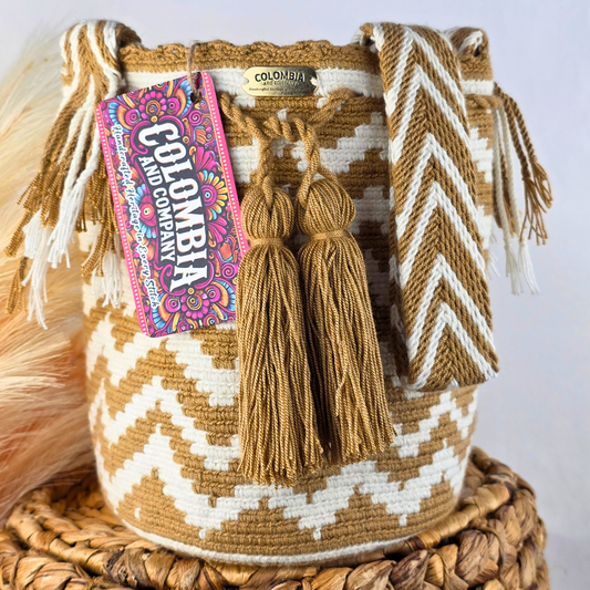 Handmade Crossbody Bucket Bag – Wayuu Design Braided Strap (Medium)