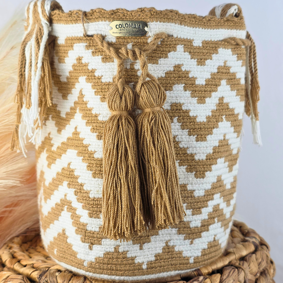 Handmade Crossbody Bucket Bag – Wayuu Design Braided Strap (Medium)