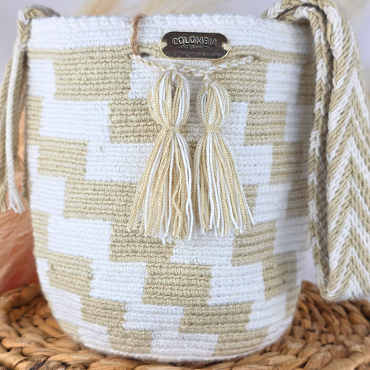 Handmade Crossbody Bucket Bag – Wayuu Design Braided Strap (Small)