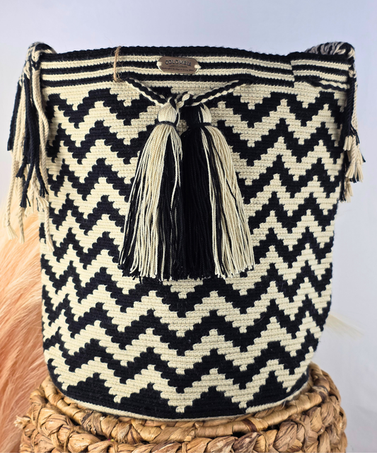 Handmade Crossbody Bucket Bag – Wayuu Design Braided Strap (Large)